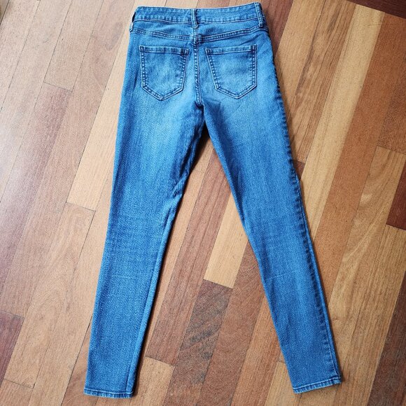 Old Navy Light Wash Denim Super Skinny Jeans Size 0 - Picture 12 of 15